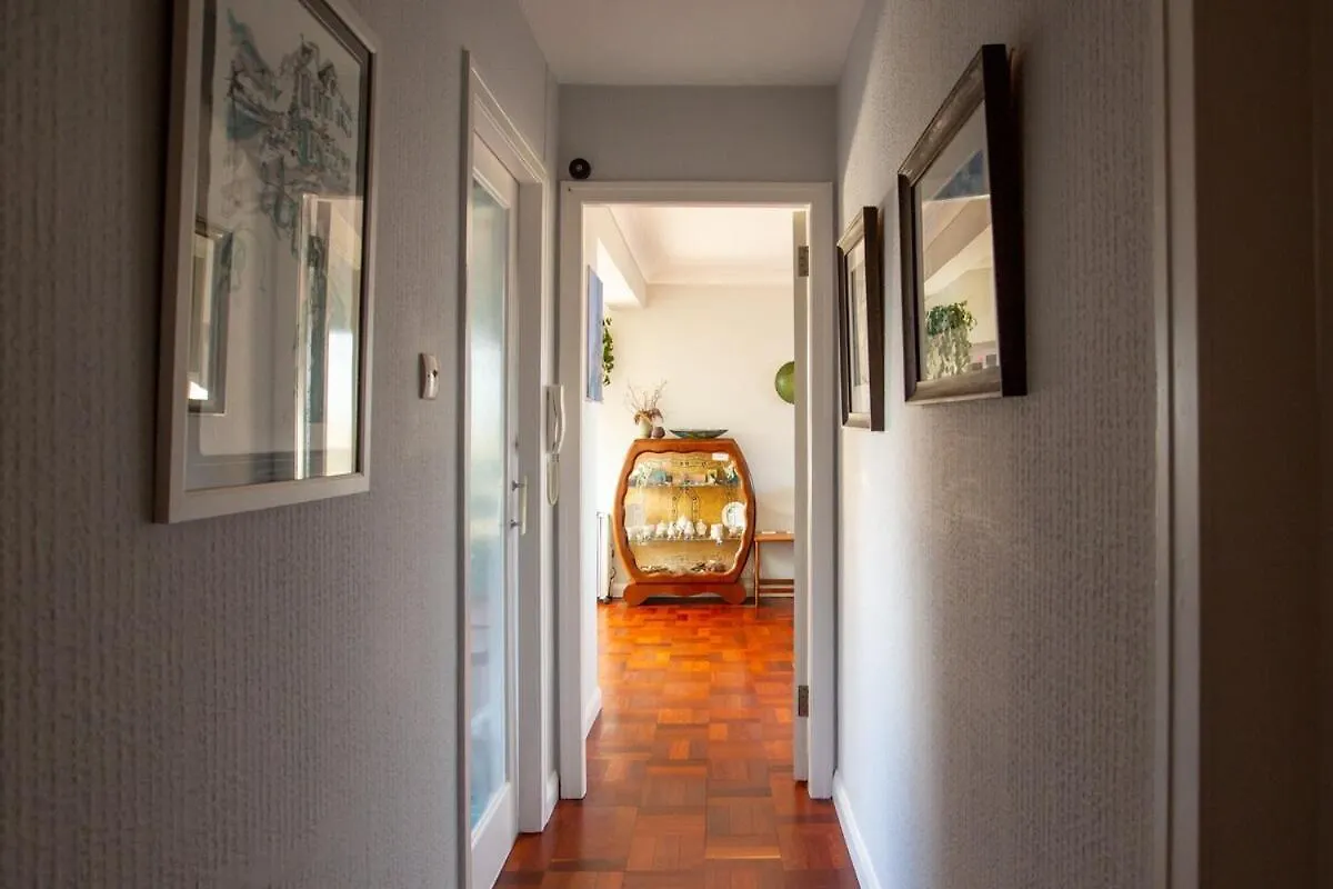 Lägenhet Mid-Century Gem Steps From The Beach Edinburg