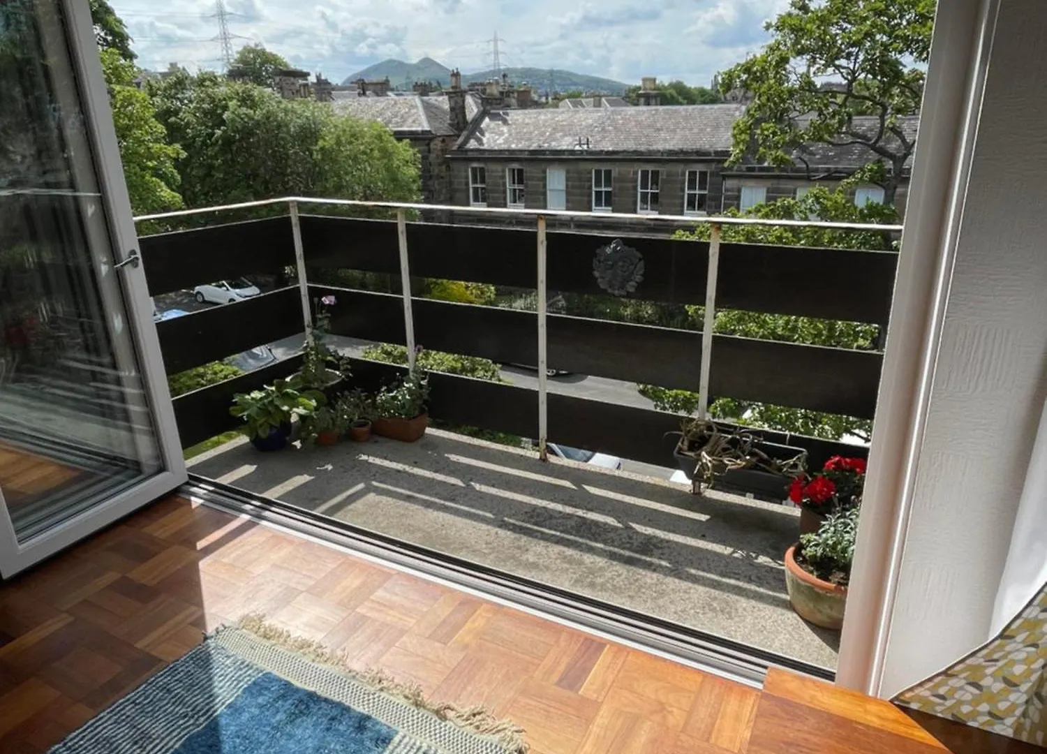 Lägenhet Mid-Century Gem Steps From The Beach Edinburg
